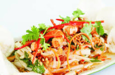 Gỏi hải sản tôm mực cực ngon